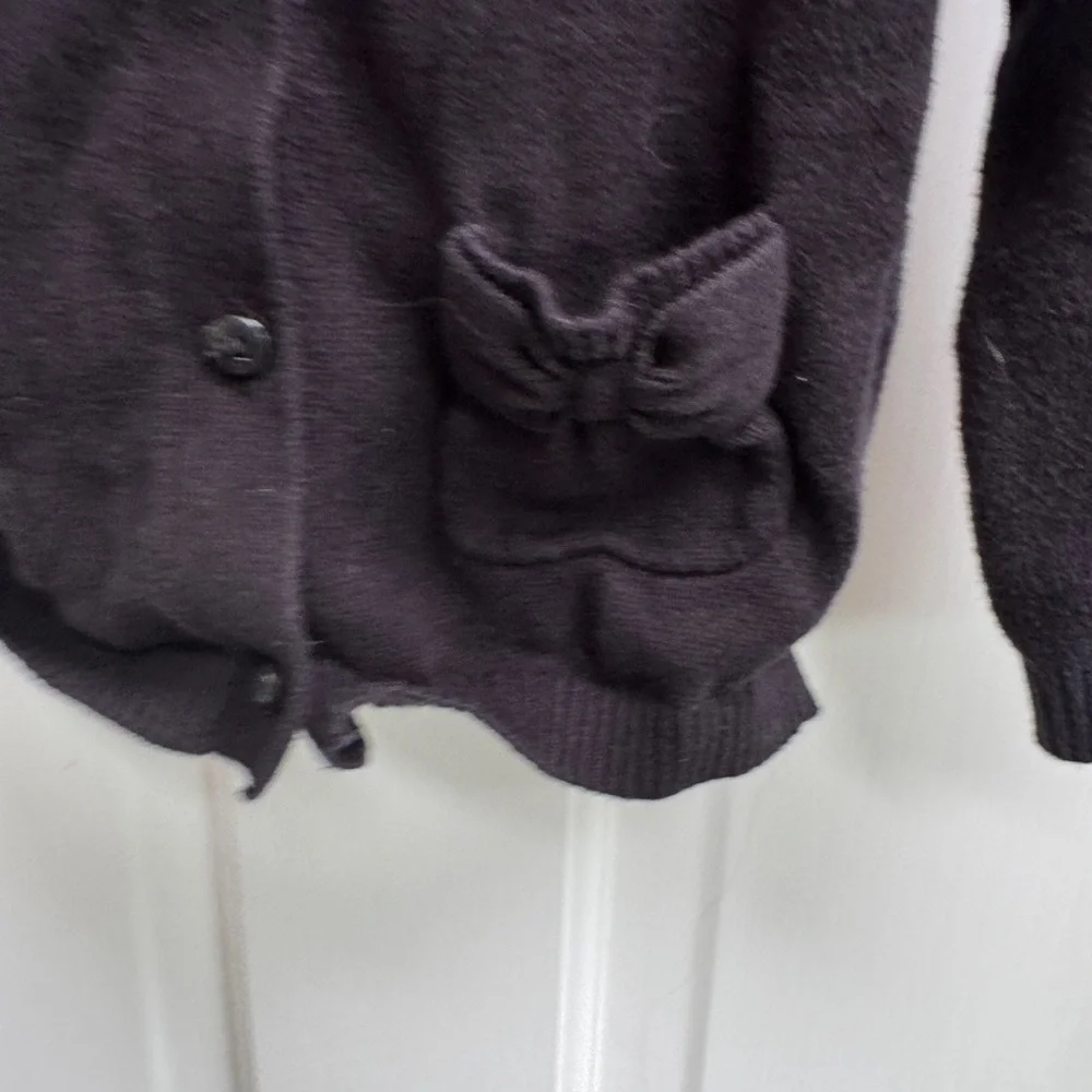 The Children's Place 3T Girls Black Knit Sweater with Bows on Pockets